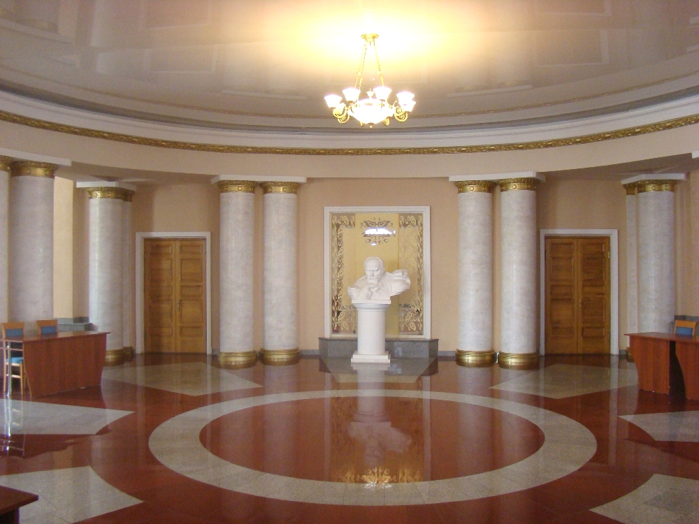 Вестибюль обласної ради