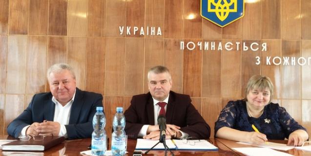 




На сесії Драбівської районної ради внесли зміни до бюджету та заслухали звіти керівників комунальних підприємств


