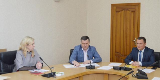 




Валентин Тарасенко взяв участь у засіданні комісії з конкурсного відбору соціальних проектів неурядових організацій


