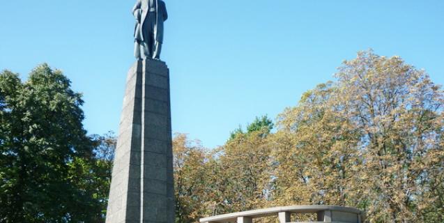 




«І мене в сім’ї великій, в сім’ї вольній, новій Не забудьте пом’янути незлим тихим словом»



