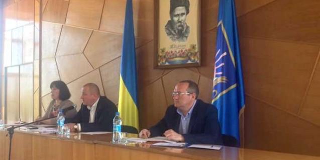 




На сесії Монастирищенської районної ради розглянуто питання перепрофілювання закладів загальної середньої освіти району


