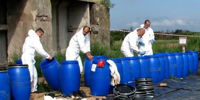 




На контролі – виконання районної програми утилізації непридатних, заборонених до використання та невідомих пестицидів 


