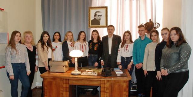 




День Василя Симоненка у обласному краєзнавчому музеї


