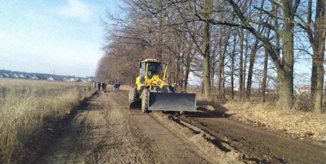 




У Руськополянській ОТГ випробували  роботу нового грейдера


