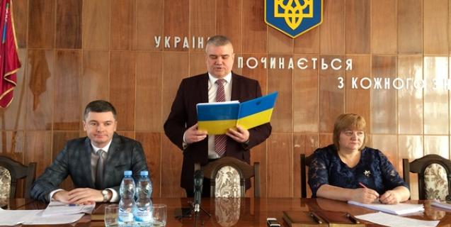 




На сесії Драбівської районної ради заслухали звіти, внесли зміни до бюджету та прийняли низку програм


