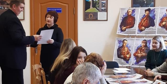 




Кращі краєзнавчі роботи учнівської молоді поповнили фонди обласного краєзнавчого музею



