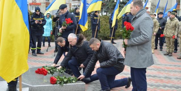 




Андрій Сегеда  взяв участь у вшануванні пам’яті загиблих учасників боїв за  Дебальцево


