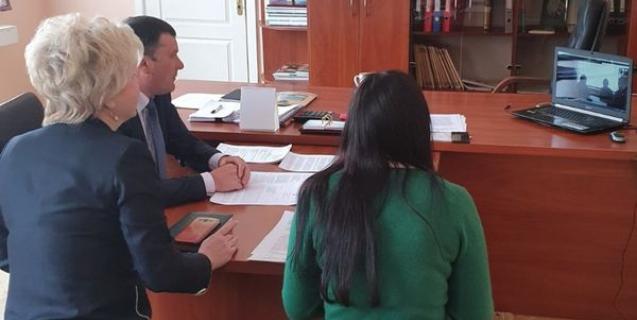 




В обласній раді провели засідання конкурсної комісії


