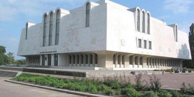 




Обласний краєзнавчий музей до свята Трійці підготував відео-презентацію у форматі часів Чарлі Чапліна


