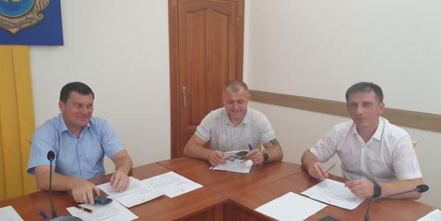 




Обласна рада оголошує конкурси одразу на чотири посади директорів обласних комунальних  закладів та підприємств


