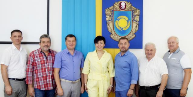 




Питання управління майном комунальної власності  будуть розглядатися на пленарному засіданні обласної ради



