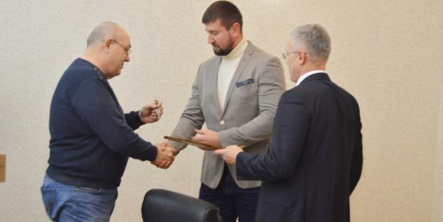 




В області відзначено кращих спортсменів. Одному з них вручено ключі від квартири


