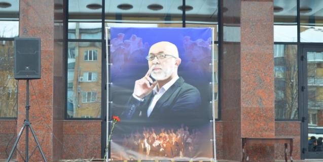 




Черкащани долучилися до спільної молитви та панахиди з приводу смерті режисера Сергія Проскурні


