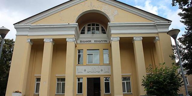 




У Каневі районний будинок культури хочуть перетворити на музей художника сучасності


