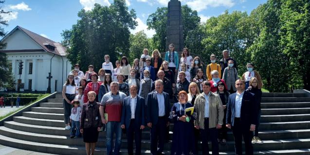 




У Каневі нагородити переможців обласного літературно-мистецького конкурсу "Роду криниця вічна" 


