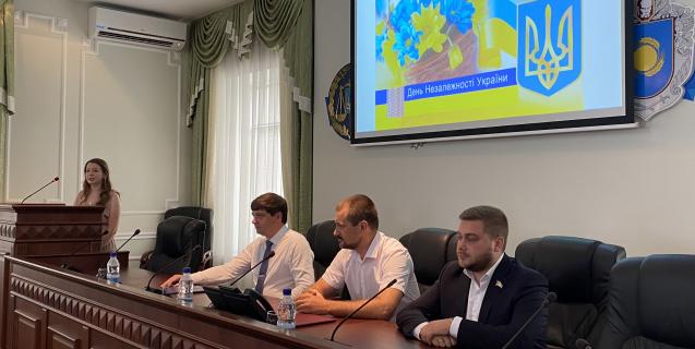 




Сергій Лісовий привітав працівників обласної прокуратури з Днем Незалежності


