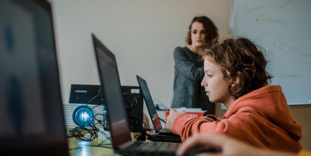 




IT-фахівці зможуть викладати у школах - затверджено Положення про педагогічну інтернатуру


