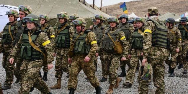 




Скасування призову та формування ЗСУ на професійній основі: про що йдеться в новому Указі Президента


