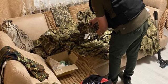 




Уманчанин продавав амуніцію призначену для ЗСУ


