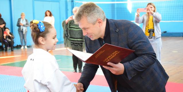




Голова обласної ради відзначив каратистів, які вибороли низку нагород на чемпіонаті  світу


