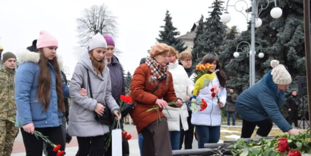




У Черкасах вшанували пам'ять захисників Дебальцевого


