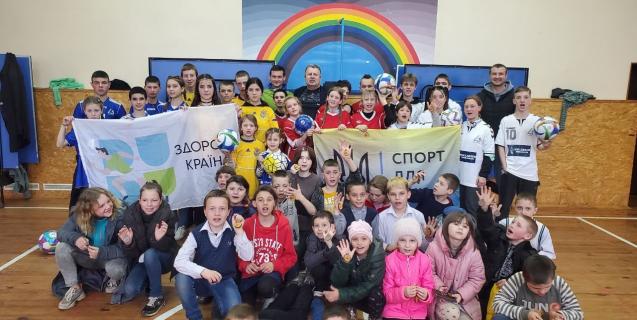 




 "Ти зможеш, якщо зміг я!": на Черкащині дітей привчали до активного способу життя


