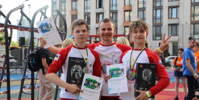 




Робототехніки Черкаської санаторної школи вибороли низку перемог на всеукраїнському фестивалі


