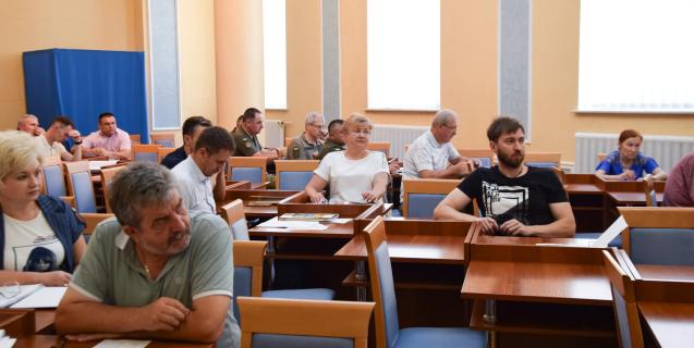 




Зміни до бюджету, кадрові рішення та підтримка комунальних закладів: депутати працюють у постійних комісіях


