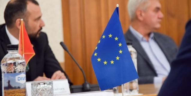 




У Черкасах відбулася зустріч представників дипломатичного корпусу з місцевою владою


