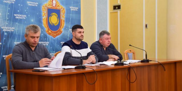 




Депутати погодили низку важливих питань на "бюджетній комісії"


