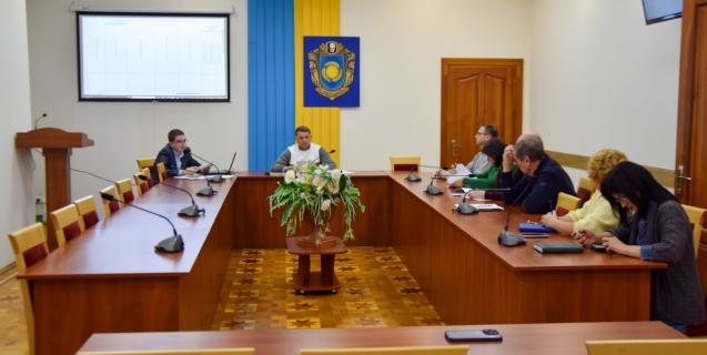 




В обласній раді продовжується робота над проєктом антикорупційної програми


