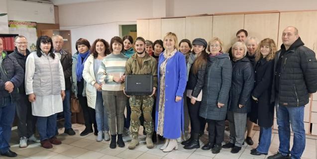 




Працівники Фармації придбали дрон  для ЗСУ


