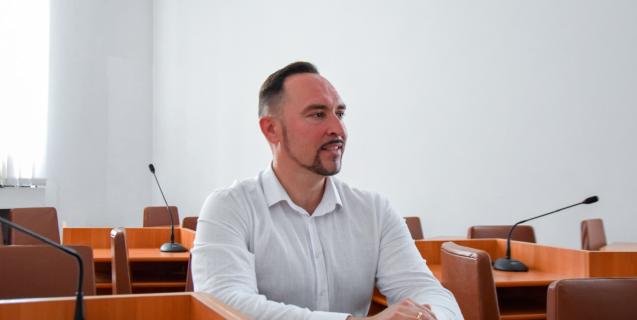 




Юрій Федоряка може знову очолити обласну філармонію 


