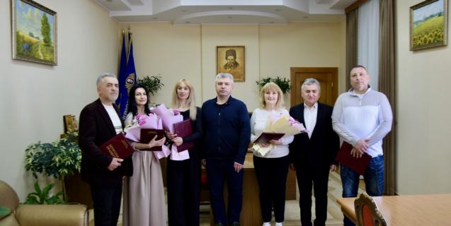 




У Черкасах відзначили артистів театру


